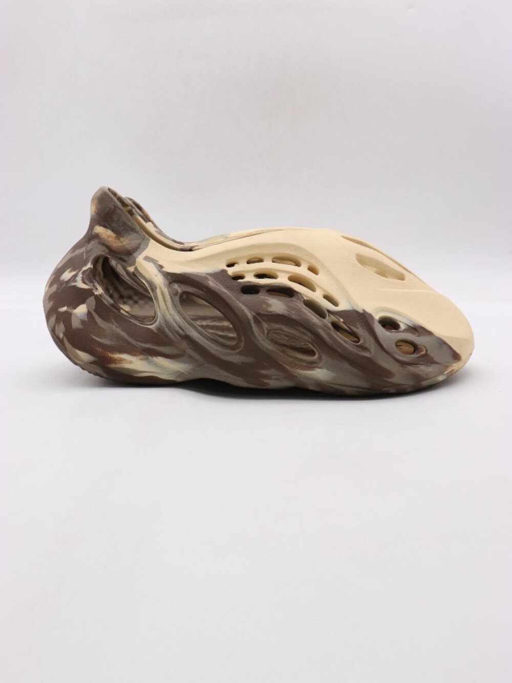 Adidas Yeezy Foam RNNR Foam Runner Men’s Size 7 Tan Brown Casual Sandals